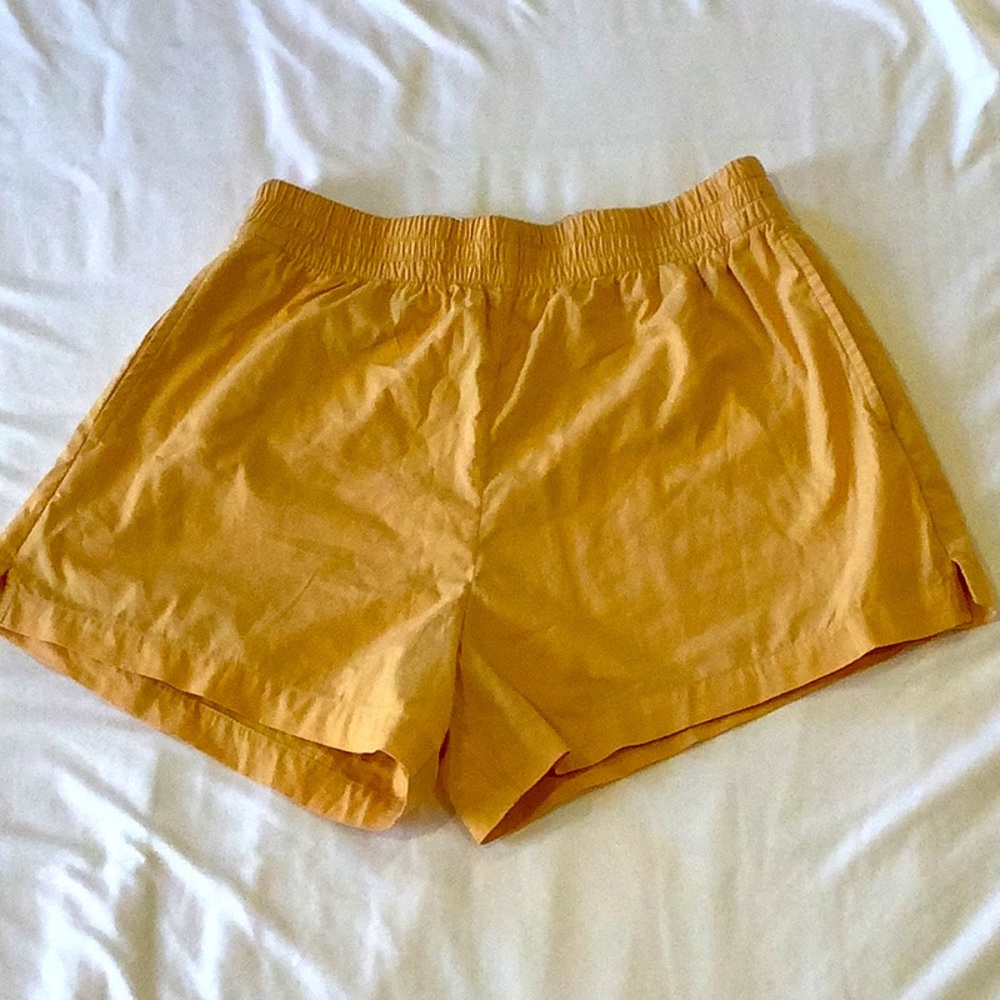 Abercrombie and Fitch Short